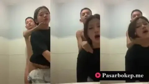 Bokep Indo ABG Paksa Pacar ngewe di Toilet
