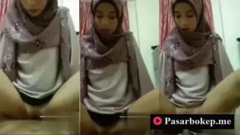 Bokep Indo Cewek Berjilbab Tocil Cantik Bergoyang WOT Manja