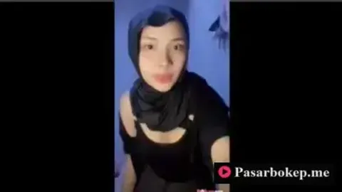 Bokep Indo Chella Dini Cantik Sange pake Jillbab sambil Colmek