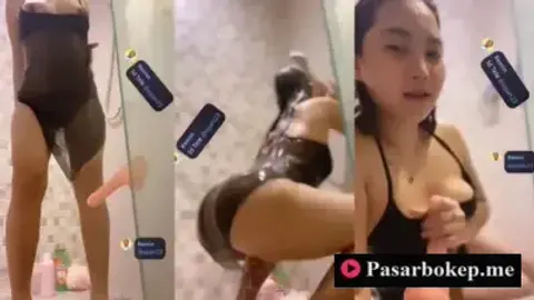 Bokep Indo Cybell Colmek Pake Dildo di Toilet