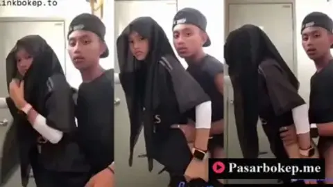 Bokep Indo Gadi Berjilbab Ga Ketahan Main di Toilet Umum