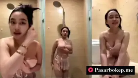 Bokep Indo Keyshit Mandi Sambil Live Tobrut bikin Crot