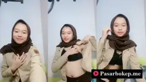Bokep Indo Live Grepe Toket Miss Tem Pakai Seragam Pramuka