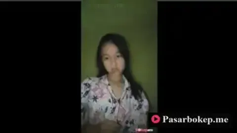 Bokep Indo Naurah Cewek Meki Tembem sambil Colmek Keenakan
