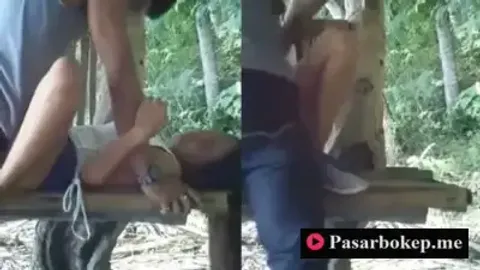 Bokep Indo Ngentot Sama Bapak Tiri Sange di Pos Ronda
