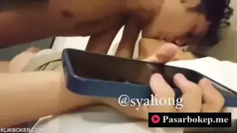 Bokep Indo Syaliong Xilla Ngentot Nikmat Sama Pacar di villa